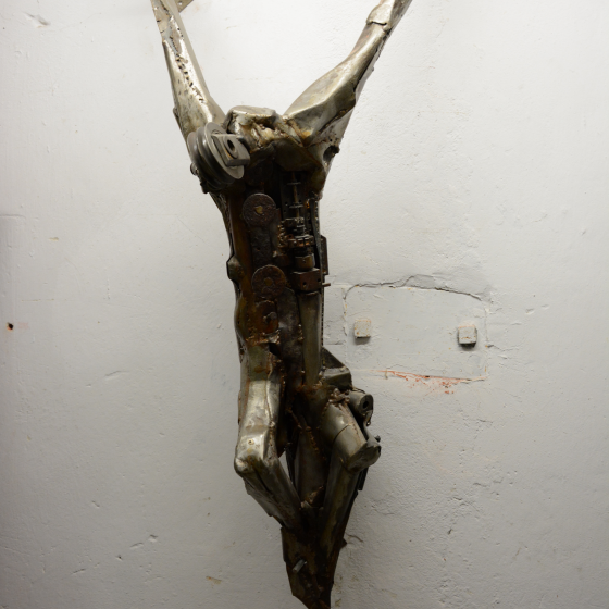 Dźwigający, metal, 2012