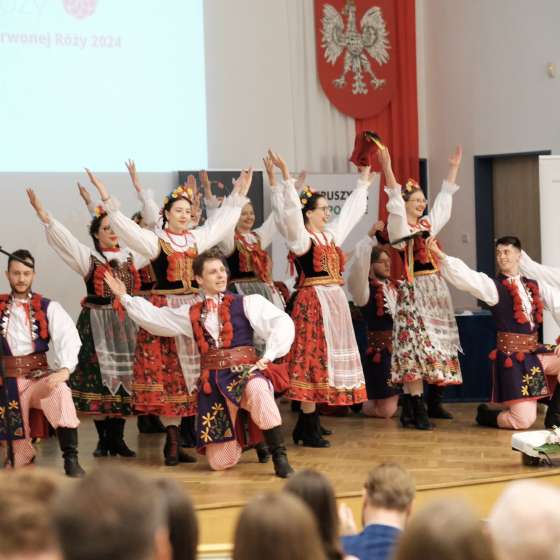 Julia Opalińska laureatką konkursu o laur Czerwonej Róży! - 16