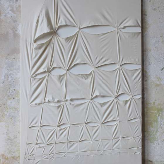 bez tytułu, 150x100 cm, płótno bawełniane, nici, gesso, 2022