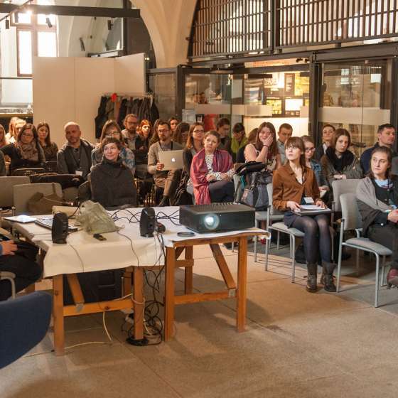 Sympozjum | Koniec książki