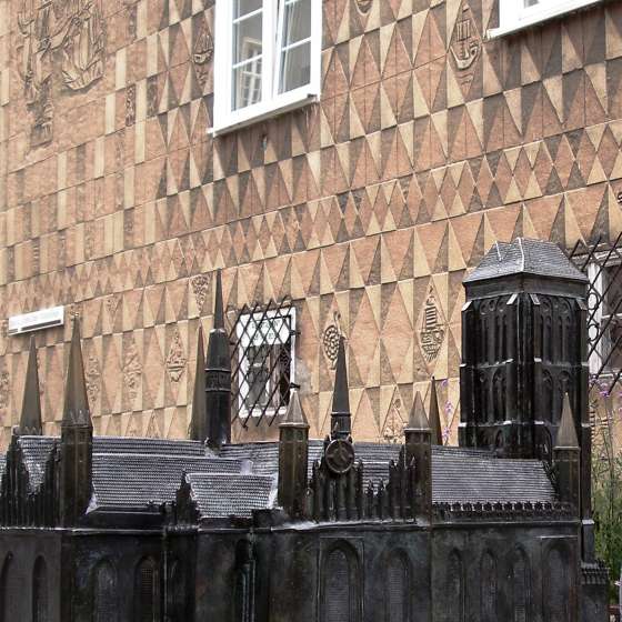 Sgraffito – elewacja kamienicy przy ul. Piwnej; Gdańsk