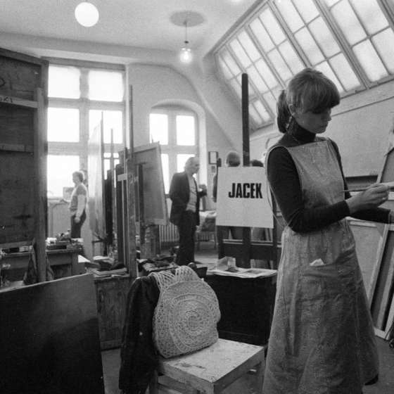 Prof. Władysław Jackiewicz w trakcie zajęć, lata 70 [I/20/12]