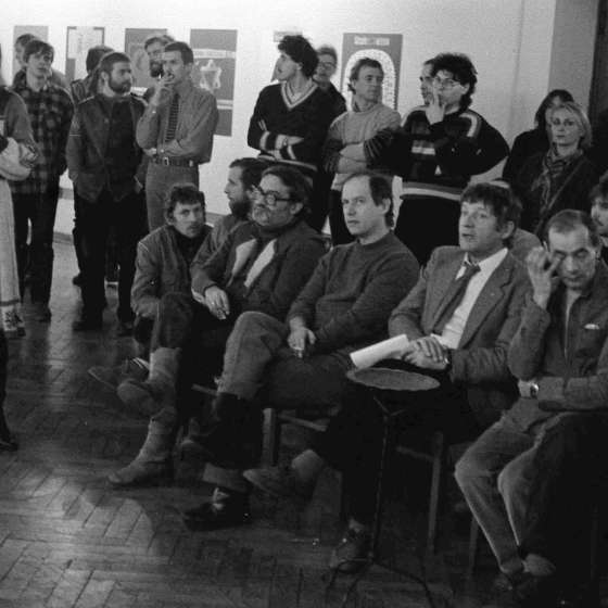 Obrony prac dyplomowych na Wydziale Malarstwa – Katedrze Grafiki Użytkowej, 1982-1984 [I/97/31]