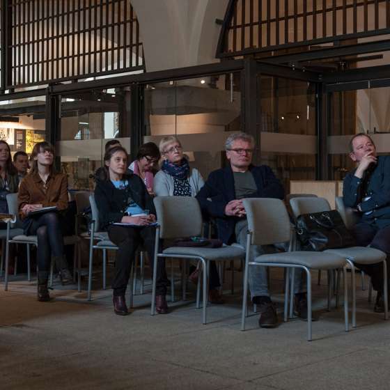 Sympozjum | Koniec książki