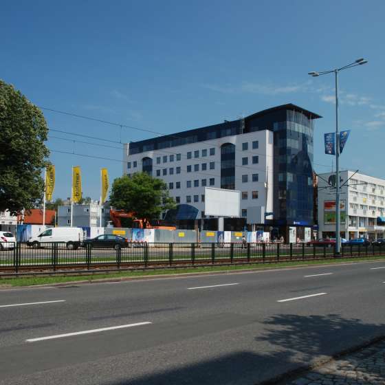 Bank Powszechnej Kasy Oszczędności Banku Polskiego - projekt przebudowy i rozbudowy budynku na biurowiec i bank; Gdańsk