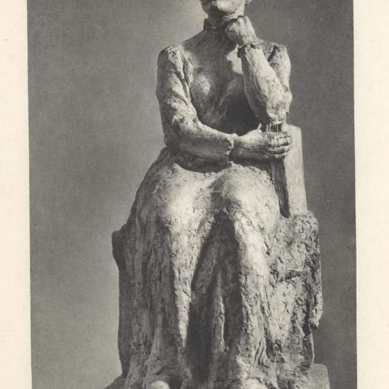 7 kwietnia 1962 r. na dziedzińcu Domu Chłopa odsłonięto rzeźbę Marii Konopnickiej autorstwa Anny Pietrowiec
