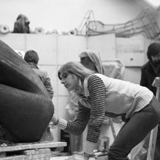 W pracowni rzeźby, 1980 [II/187/4]