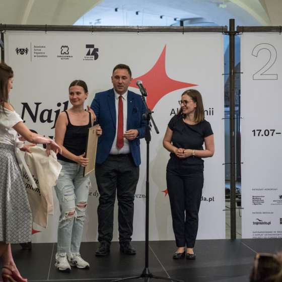 Najlepsze Dyplomy Akademii Sztuk Pięknych 2020 | Wernisaż połączony z uroczystym wręczeniem nagród