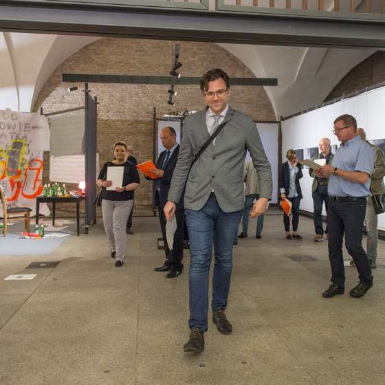 Obrady Jury podczas Ogólnopolskiej Wystawy Najlepsze Dyplomy Akademii Sztuk Pięknych 2017