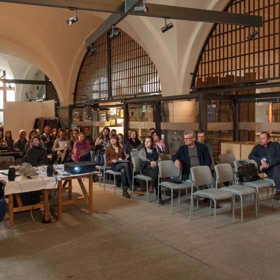 Sympozjum | Koniec książki