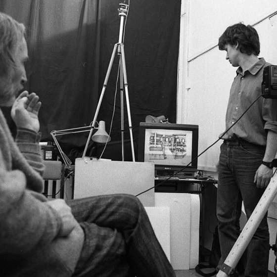 Jacek Popek i Marek Średniawa w pracowni projektowania na Katedrze Wzornictwa, pocz. lat 80 [III/285/12] 