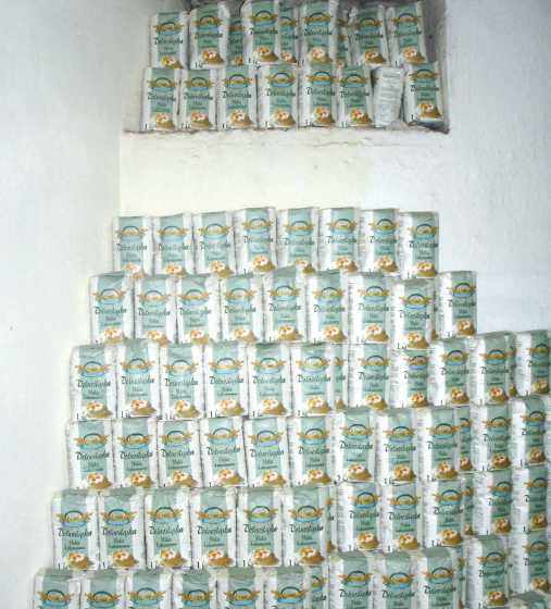 Wystawa PODNOSZĄC KROMKĘ - 3
