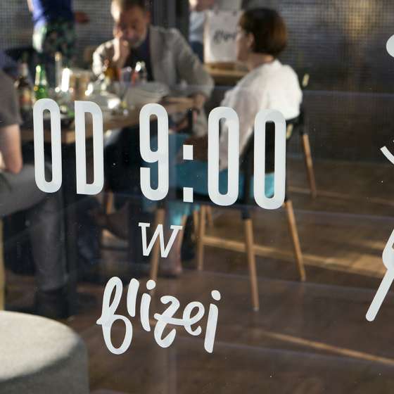 Identyfikacja wizualna restauracji „bliżej”; Gdynia