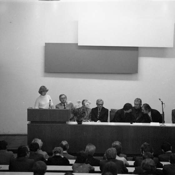 Inauguracja roku akademickiego 1978/1979. Na zdjęciu od lewej: doc. Edmund Homa, dr Karol Toeplitz, dr Jerzy Adam, mgr Piotr Bogdanowicz, prof. Jerzy Zabłocki, prof. Władysław Jackiewicz, 1978/1979 [I/33/3]