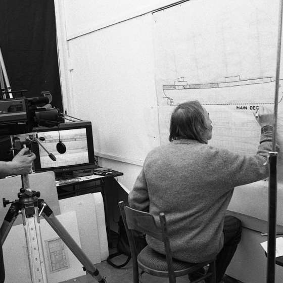 Jacek Popek i Marek Średniawa w pracowni projektowania na Katedrze Wzornictwa, pocz. lat 80 [III/285/15] 