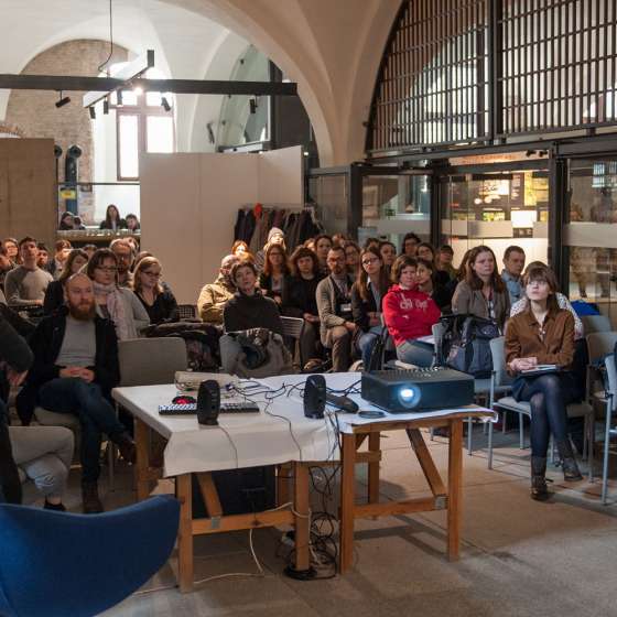 Sympozjum | Koniec książki