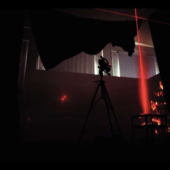 Camera Lucida, rok wykonania: 2004, pokaz premierowy: Gdańsk, Łaźnia, 2004  performance, obiekt 500 x 500 cm