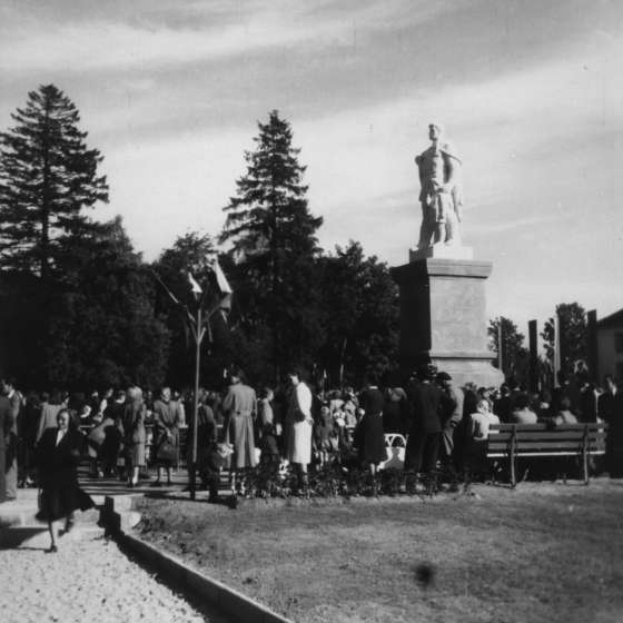Pomnik Wdzięczności Armii Radzieckiej - odsłonięcie; Koszalin; 1954; I/A/1/39