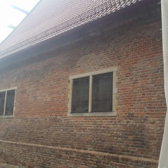 Fragment elewacji wschodniej od narożnika południowego przed remontem