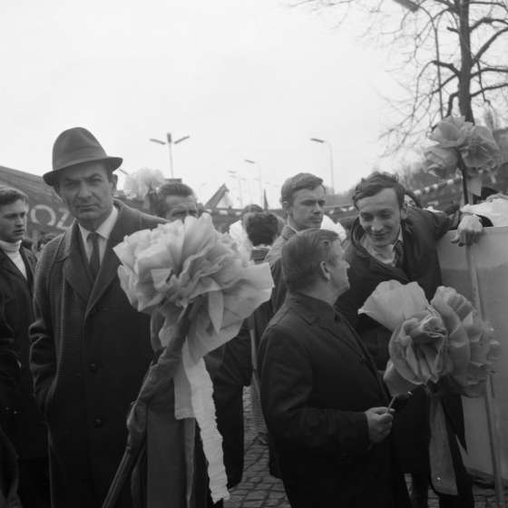 PWSSP w pochodzie pierwszomajowym, na zdjęciu rektor Władysław Jackiewicz, lata 70. [II/112/14]