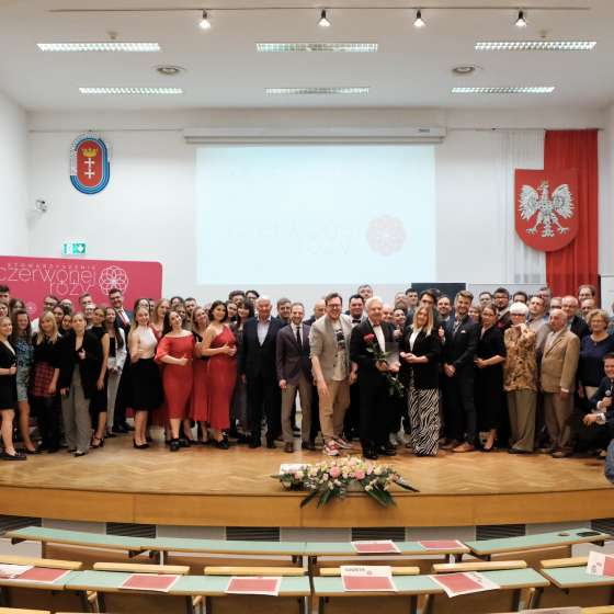 Julia Opalińska laureatką konkursu o laur Czerwonej Róży! - 21